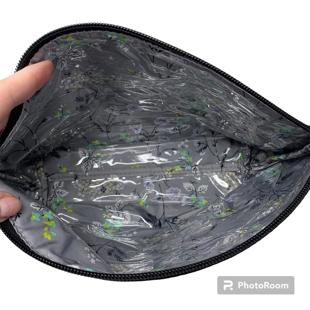 NWT $55 Vera Bradley Grand Travel Plastic-Lined Cosmetics Makeup Bag Solid Black - Picture 3 of 7